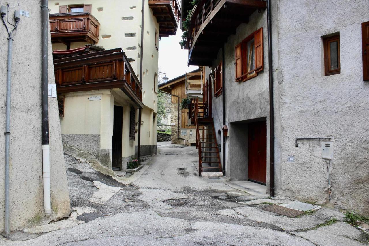 Casa Il Geranio Tenna Ospitar ภายนอก รูปภาพ
